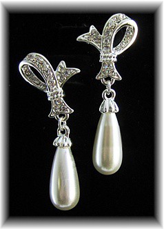 Magnifique Pearl Earrings