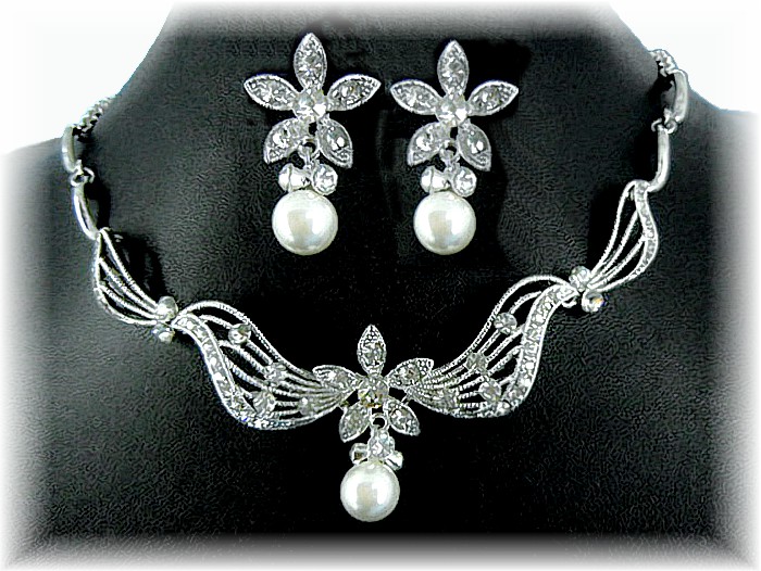 Pearl Marquise Set