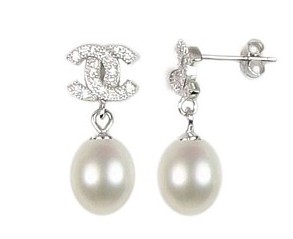Designer Pearldrop Earrings White